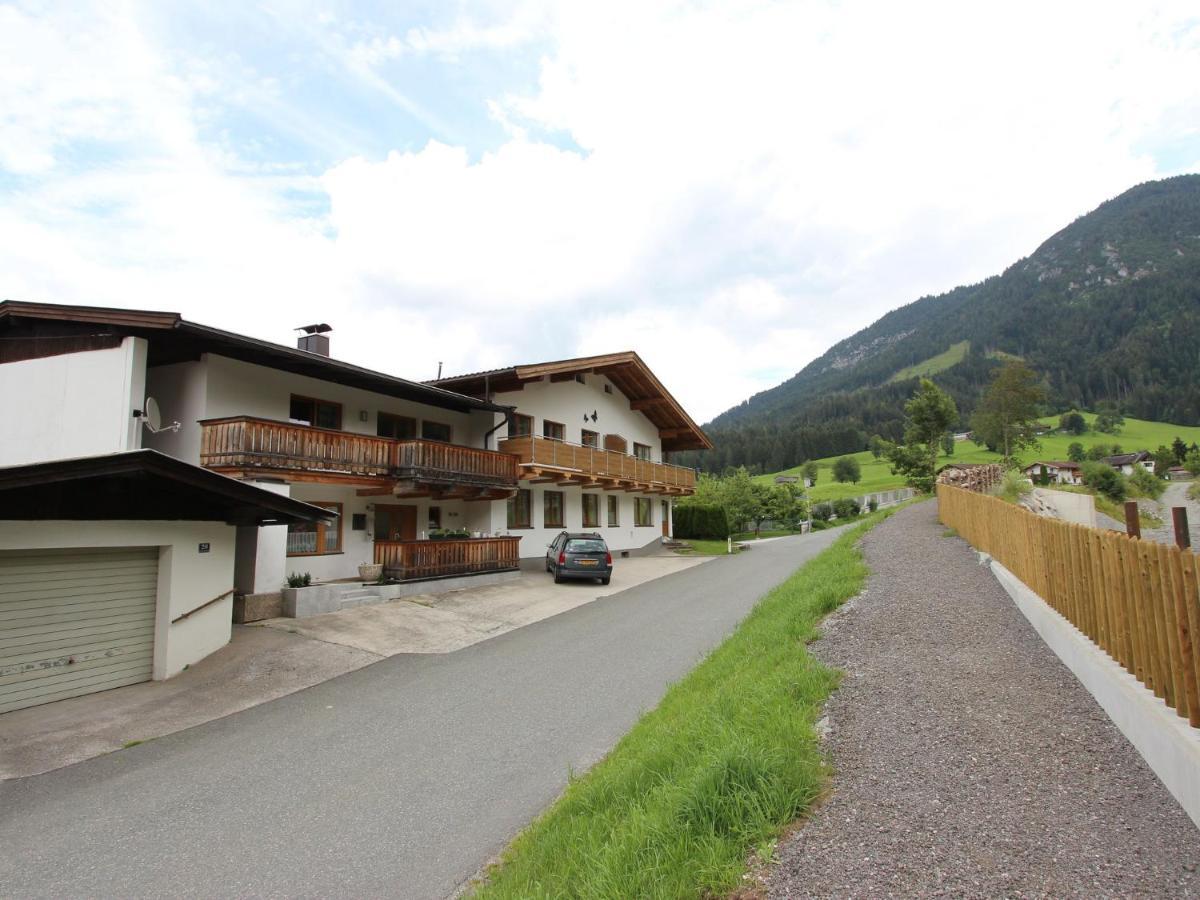 Boutique Apartment In Brixen With Mountain View ブリクセン イン ターレ エクステリア 写真